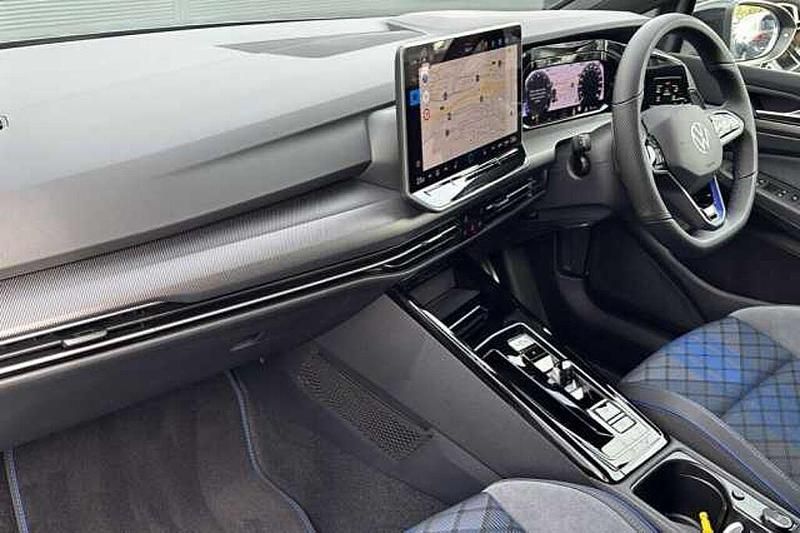 New VW Golf VIII 333 HP (244 kW) 2025