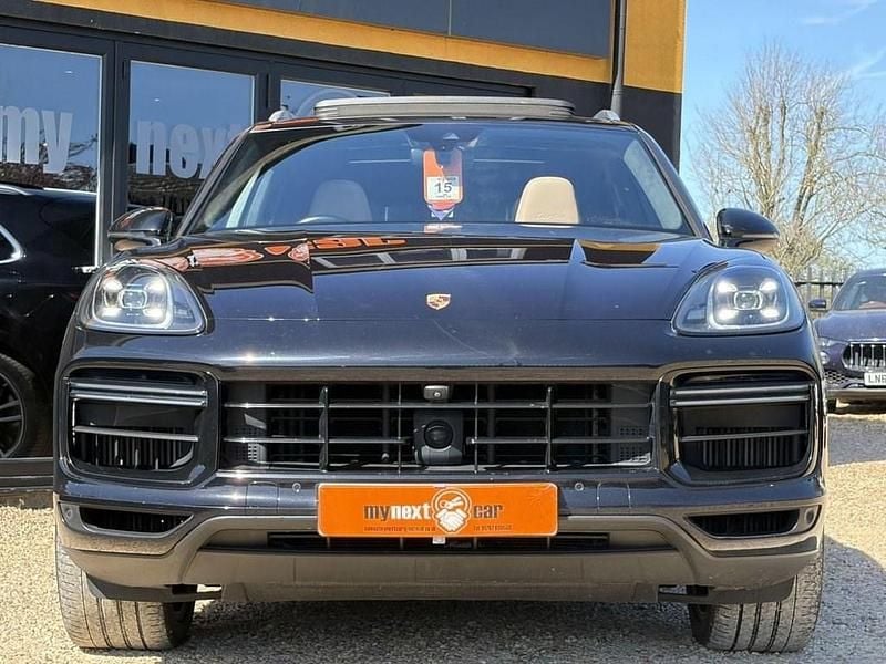 Used Porsche Cayenne Turbo 550 HP (404 kW) 2018 Black SUV