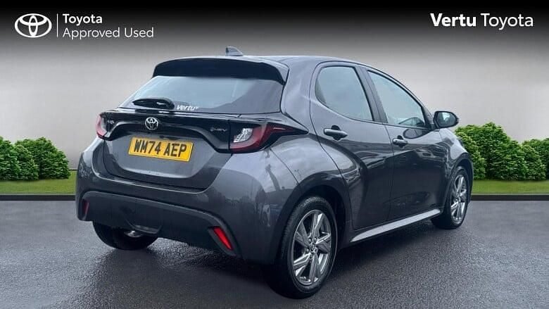 Used Toyota Yaris Hybrid 116 HP (85 kW) 2024 Grey Hatchback
