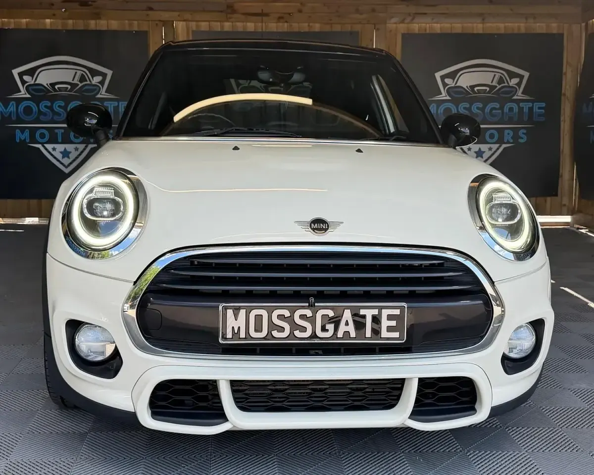 Used Mini Cooper D Hatch 116 HP (85 kW) 2018 White Hatchback