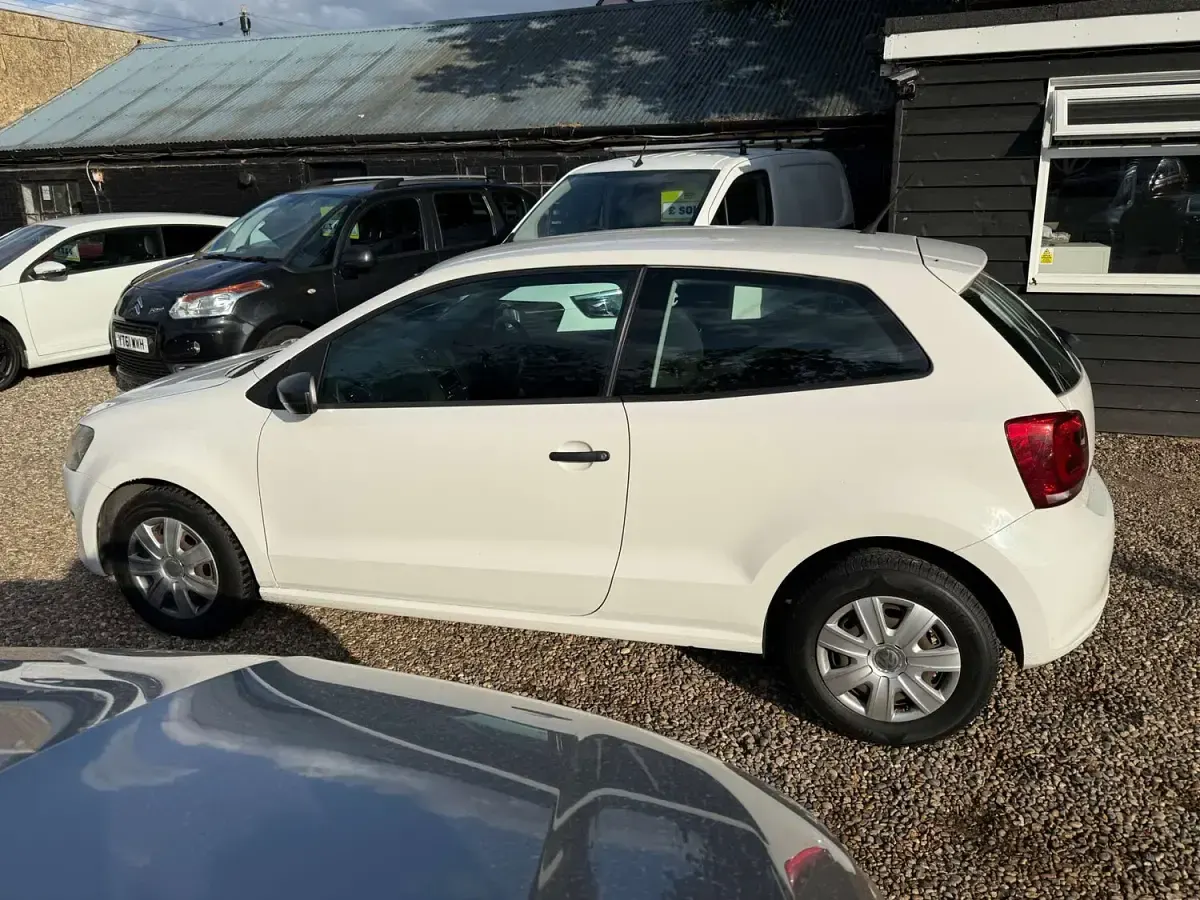 Used VW Polo S 59 HP (43 kW) 2014 White Hatchback