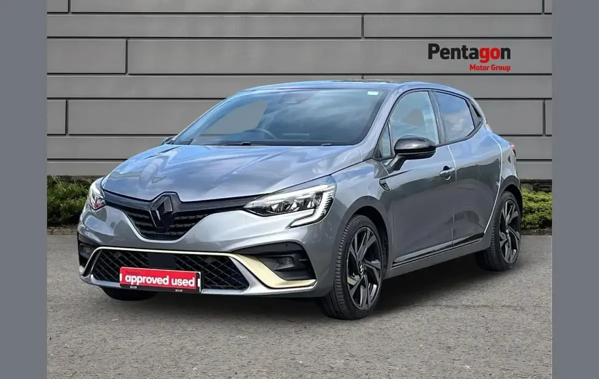 Used Renault Clio Engineered 143 HP (105 kW) 2023 Grey Hatchback