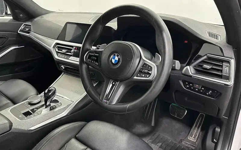 Used BMW 330e M Sport 292 HP (214 kW) 2021 White Estate