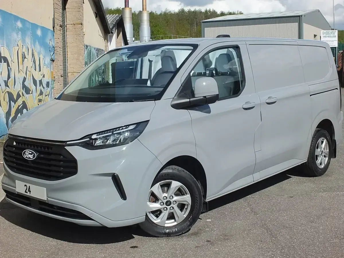 Used Ford Transit Custom Limited 136 HP (100 kW) 2024 Grey Van