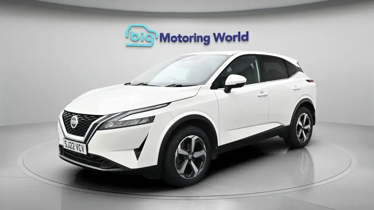 Used Nissan Qashqai N-Connecta 140 HP (102 kW) 2022 White SUV