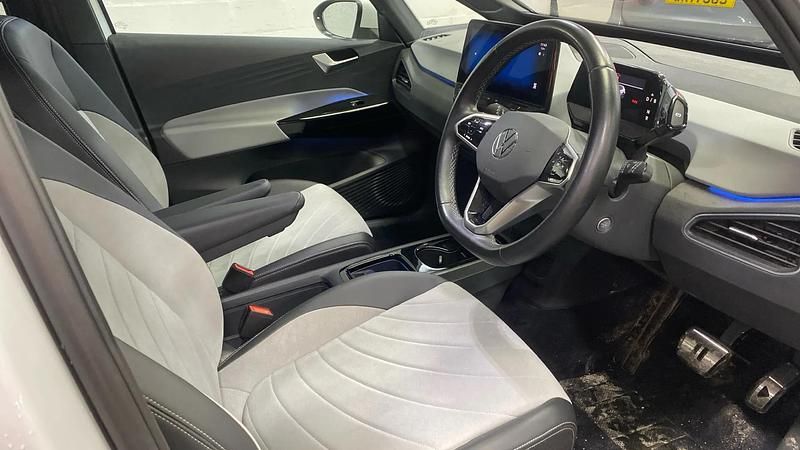 Used VW ID.3 Pro Performance 150 kW (204 HP) 2022 White Hatchback