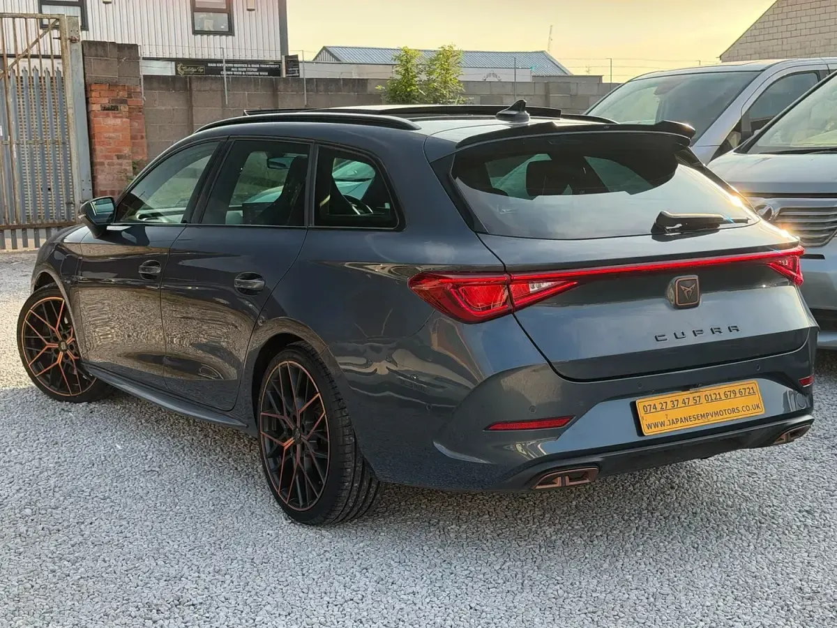 Used Cupra Leon VZ2 245 HP (180 kW) 2024 Grey Estate