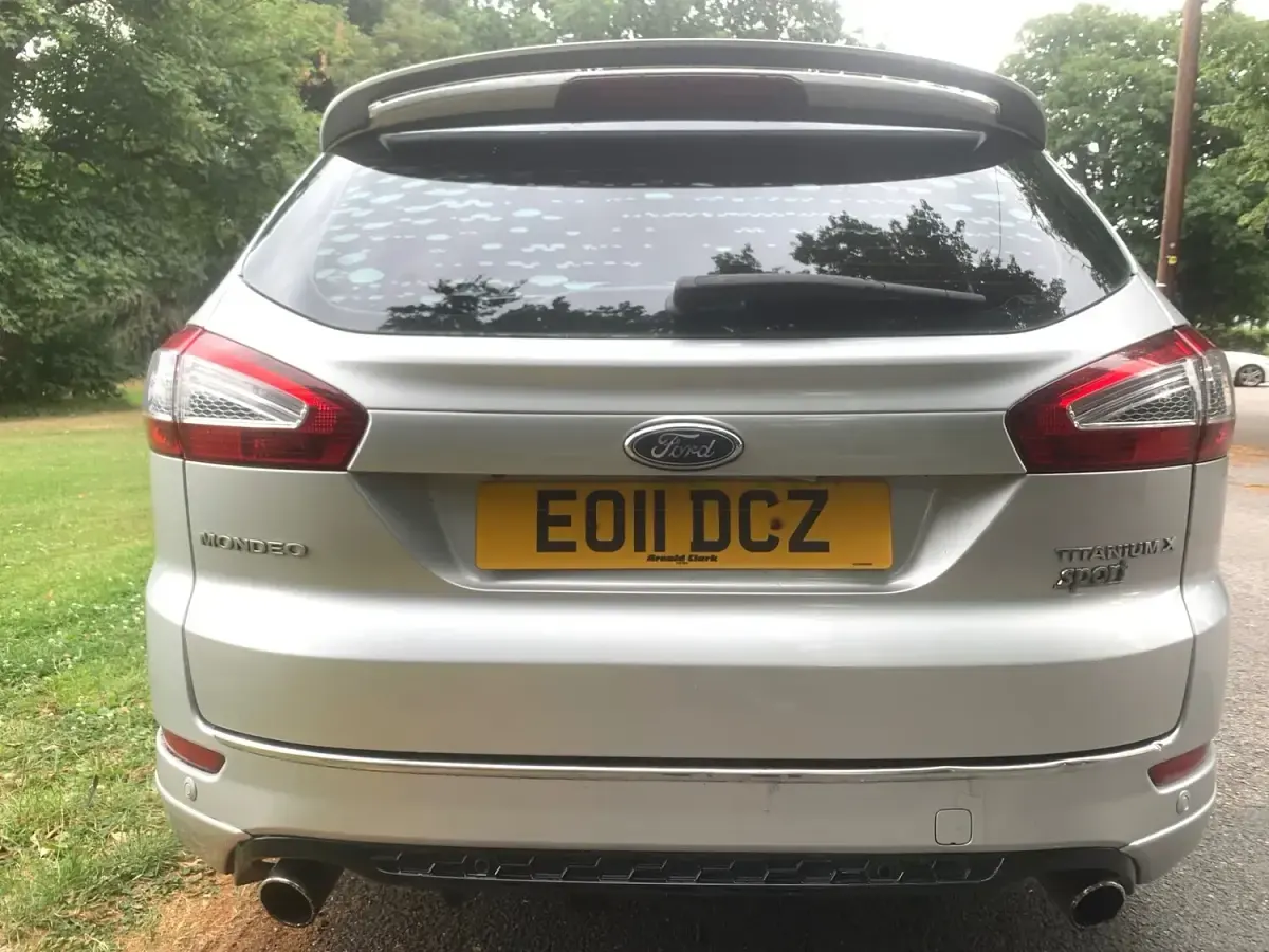 Used Ford Mondeo Titanium X 200 HP (147 kW) 2011 Silver Estate