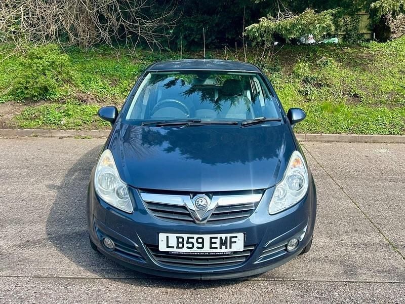 Used Vauxhall Corsa Design Edition 89 HP (65 kW) 2009 Blue Hatchback