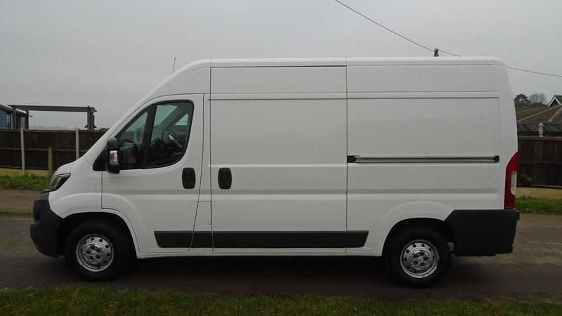 Used Peugeot Boxer 110 HP (80 kW) 2017 White Van