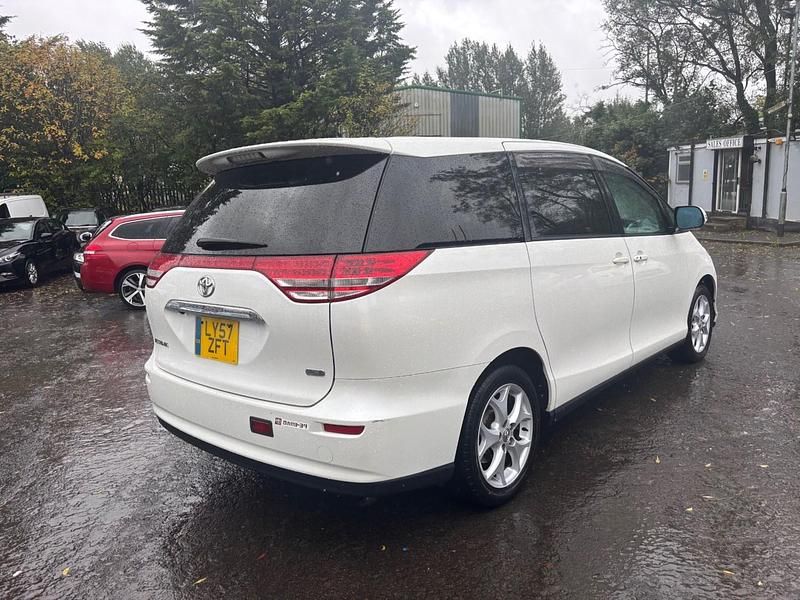 Used Toyota Estima 2014 White MPV