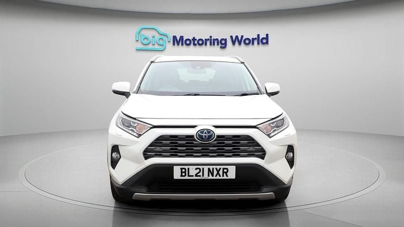 Used Toyota RAV4 Hybrid 219 HP (161 kW) 2021 SUV