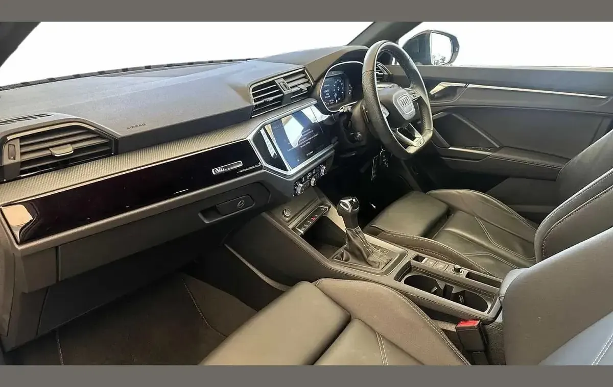 Used Audi Q3 Black Edition 150 HP (110 kW) 2023 Blue SUV
