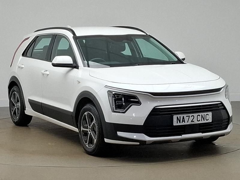 Used Kia Niro 139 HP (102 kW) 2022 White SUV