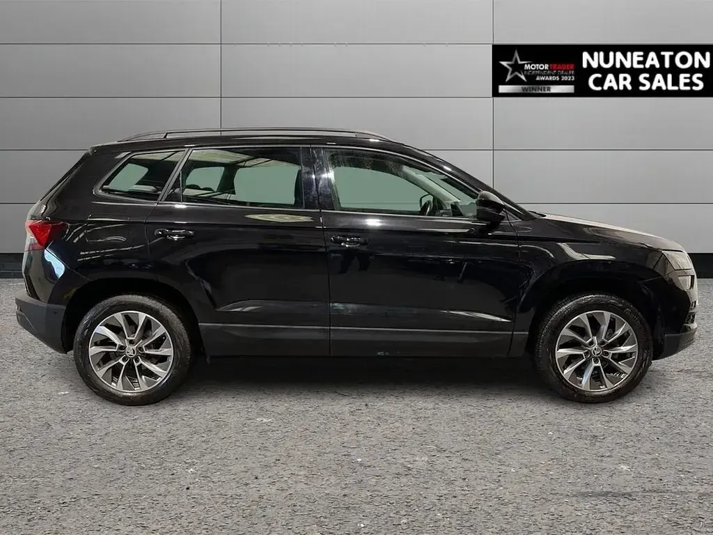 Second-hand Skoda Karoq SE Drive 150 CP (110 kW) 2022 Negru SUV