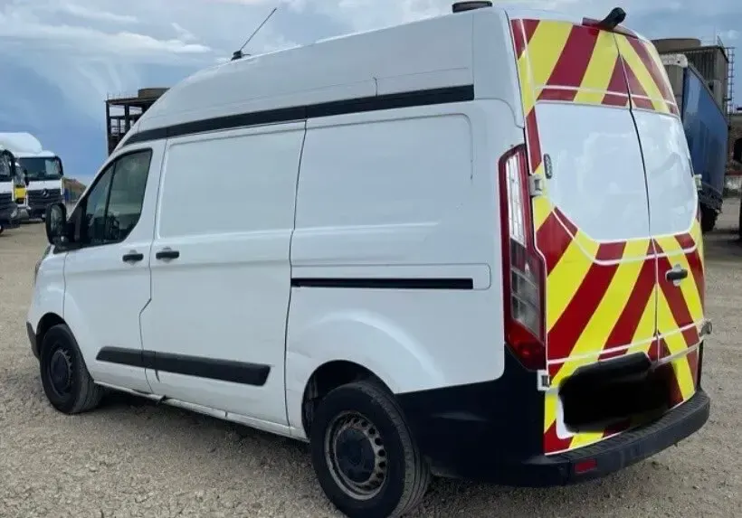 Used Ford Transit Custom 105 HP (77 kW) 2019 White Van