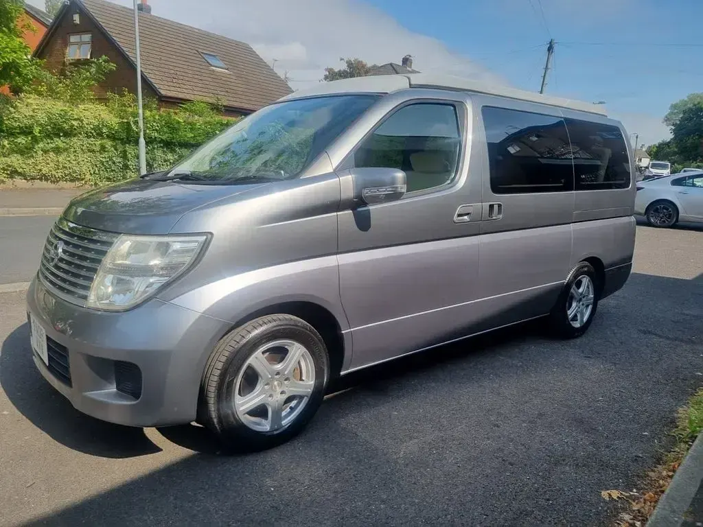Used Nissan Elgrand 186 HP (136 kW) 2006 Silver