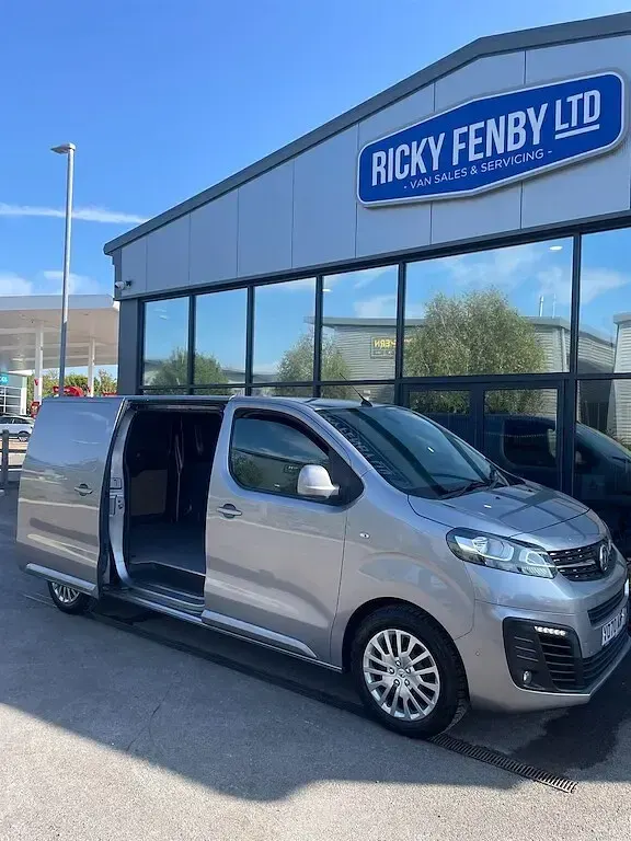 Used Vauxhall Vivaro Sportive 120 HP (88 kW) 2020 Grey MPV