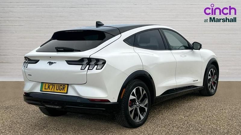 Used Ford Mustang Mach-E Extended Range 258 kW (351 HP) 2022 White SUV