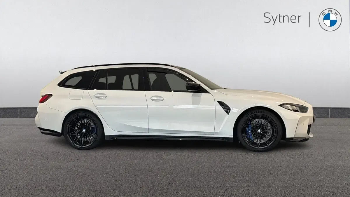 Begagnad BMW M3 Competition Edition 523 HK (384 kW) 2025 Vit Kombi