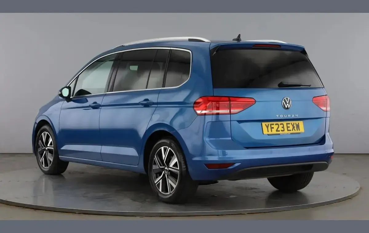 Used VW Touran SEL 150 HP (110 kW) 2023 Blue MPV