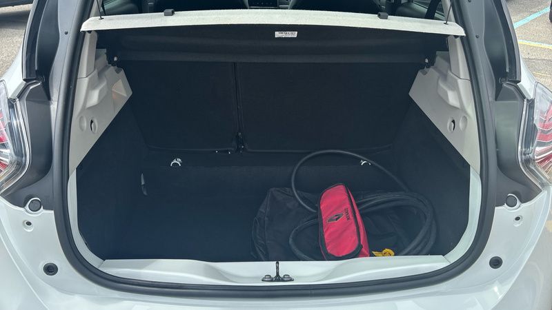 Image 4/4