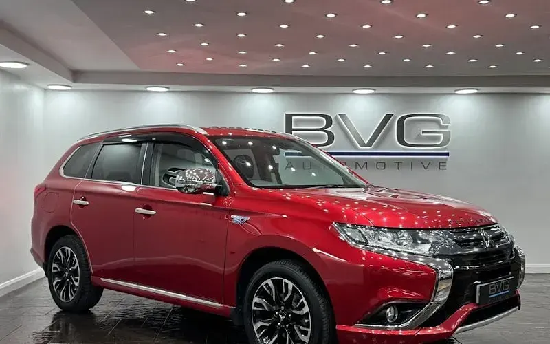 Used Mitsubishi Outlander P-HEV 203 HP (149 kW) 2016 SUV