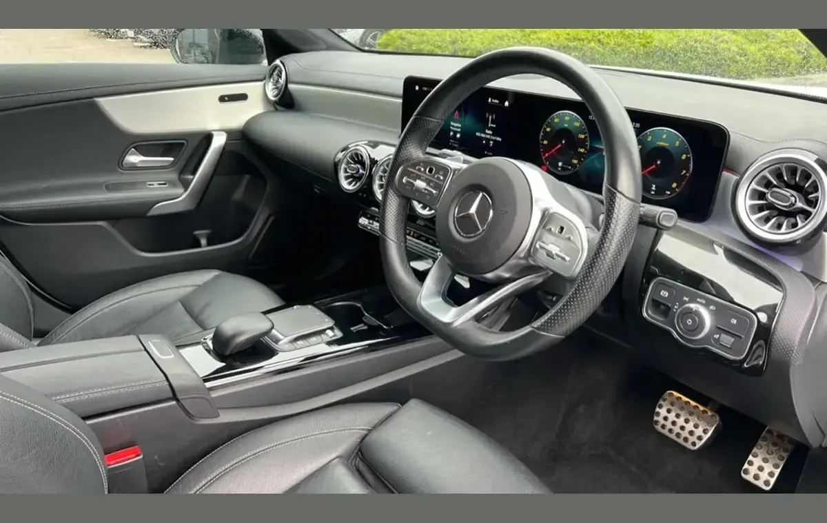 Used Mercedes CLA200 Executive 161 HP (118 kW) 2023 White Coupe