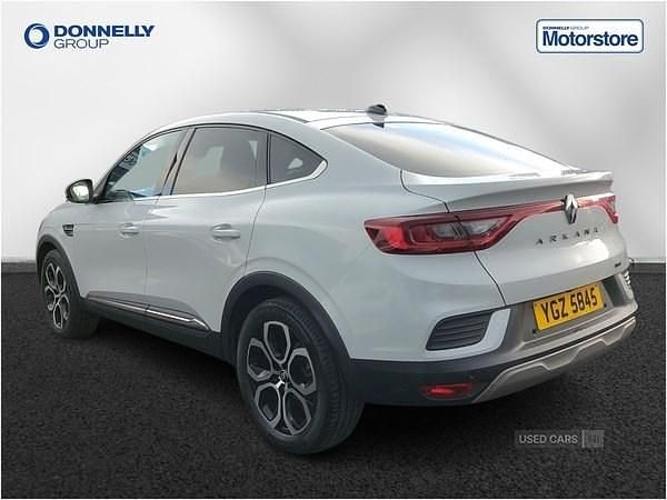 Used Renault Arkana Techno 2023 White SUV