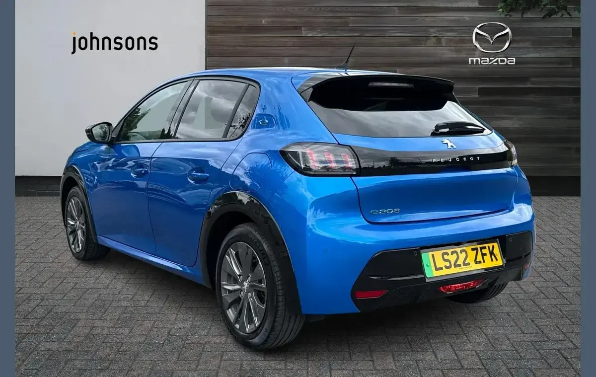 Used Peugeot e-208 Allure Premium 100 kW (136 HP) 2022 Blue Hatchback