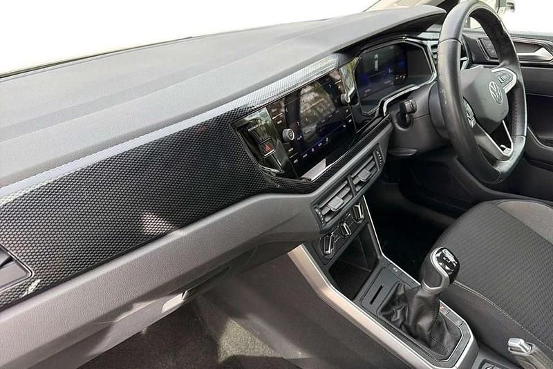 Used VW Polo Life 95 HP (69 kW) 2022 White Hatchback