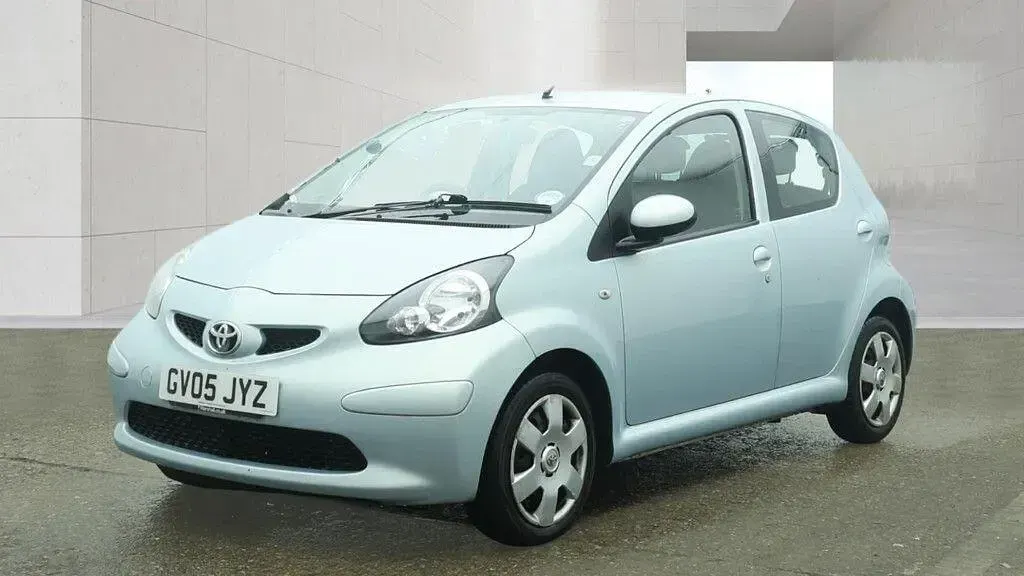 Used Toyota Aygo 2005 Blue Hatchback
