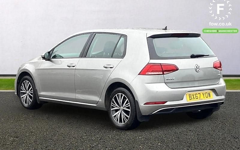 Used VW Golf VII SE 125 HP (91 kW) 2017 Silver Hatchback