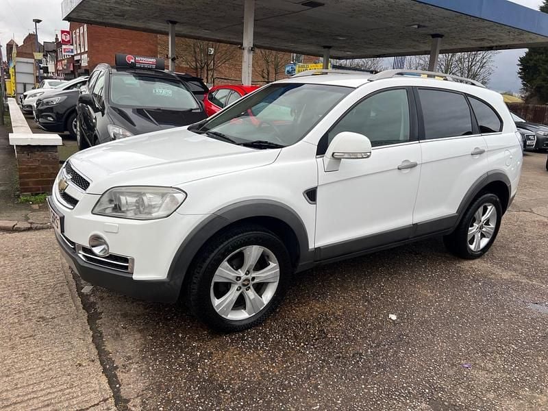 Used Chevrolet Captiva LTZ 2010 White SUV
