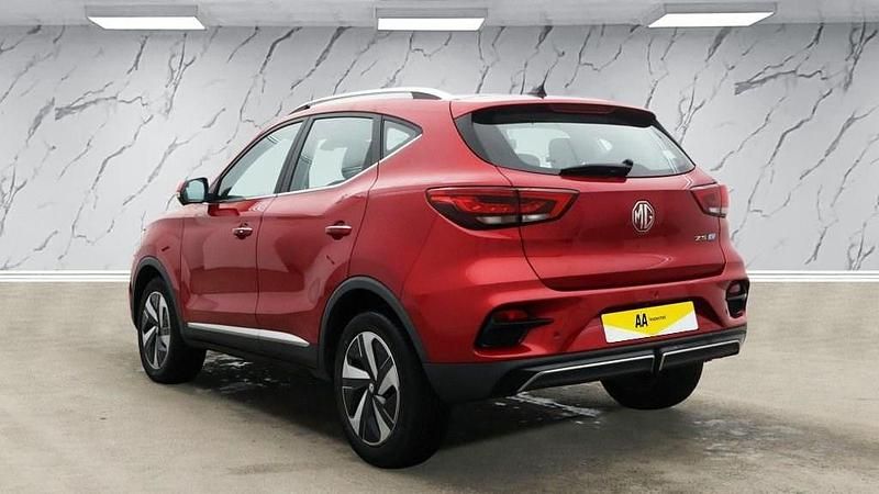 Used MG ZS Trophy 130 kW (177 HP) 2022 Red SUV
