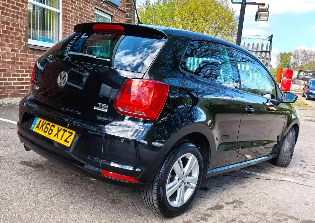 Used VW Polo Edition 90 HP (66 kW) 2017 Black Hatchback