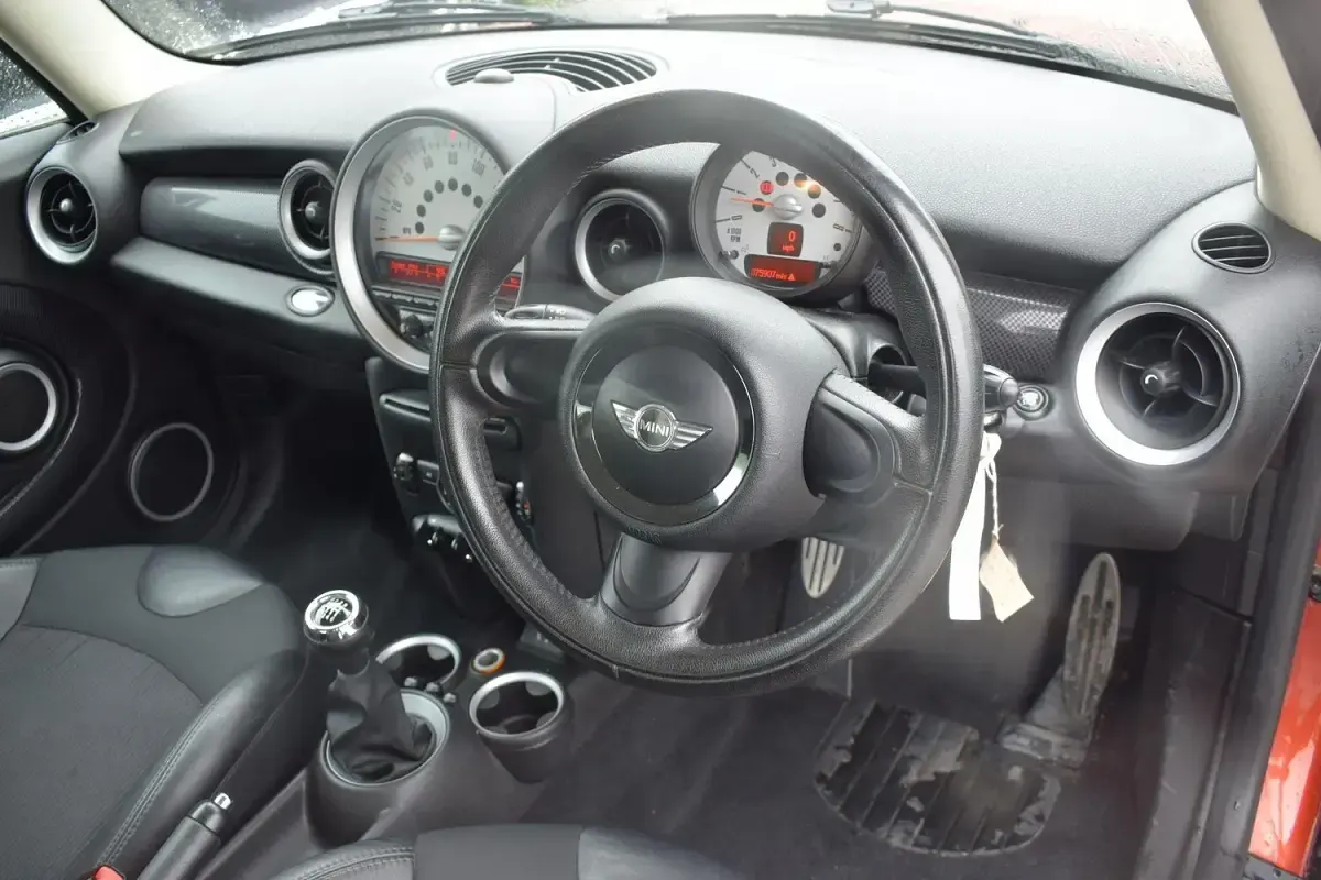 Used Mini Cooper S Hatch 184 HP (135 kW) 2013 Orange Hatchback
