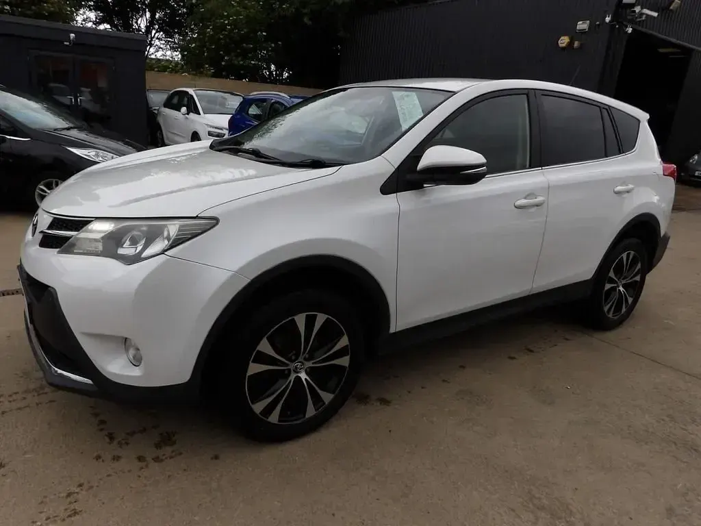 Used Toyota RAV4 124 HP (91 kW) 2014 White SUV