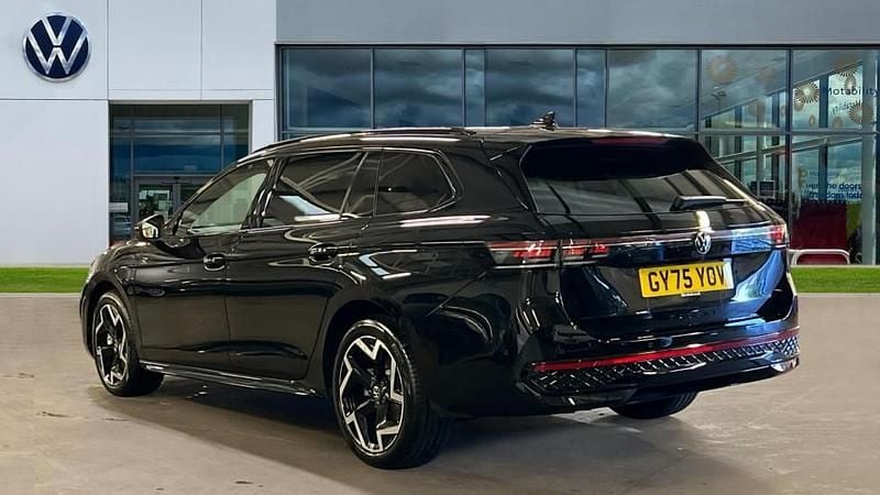 Used VW Passat R-line 204 HP (150 kW) 2025 Grenadilla black metallic Estate