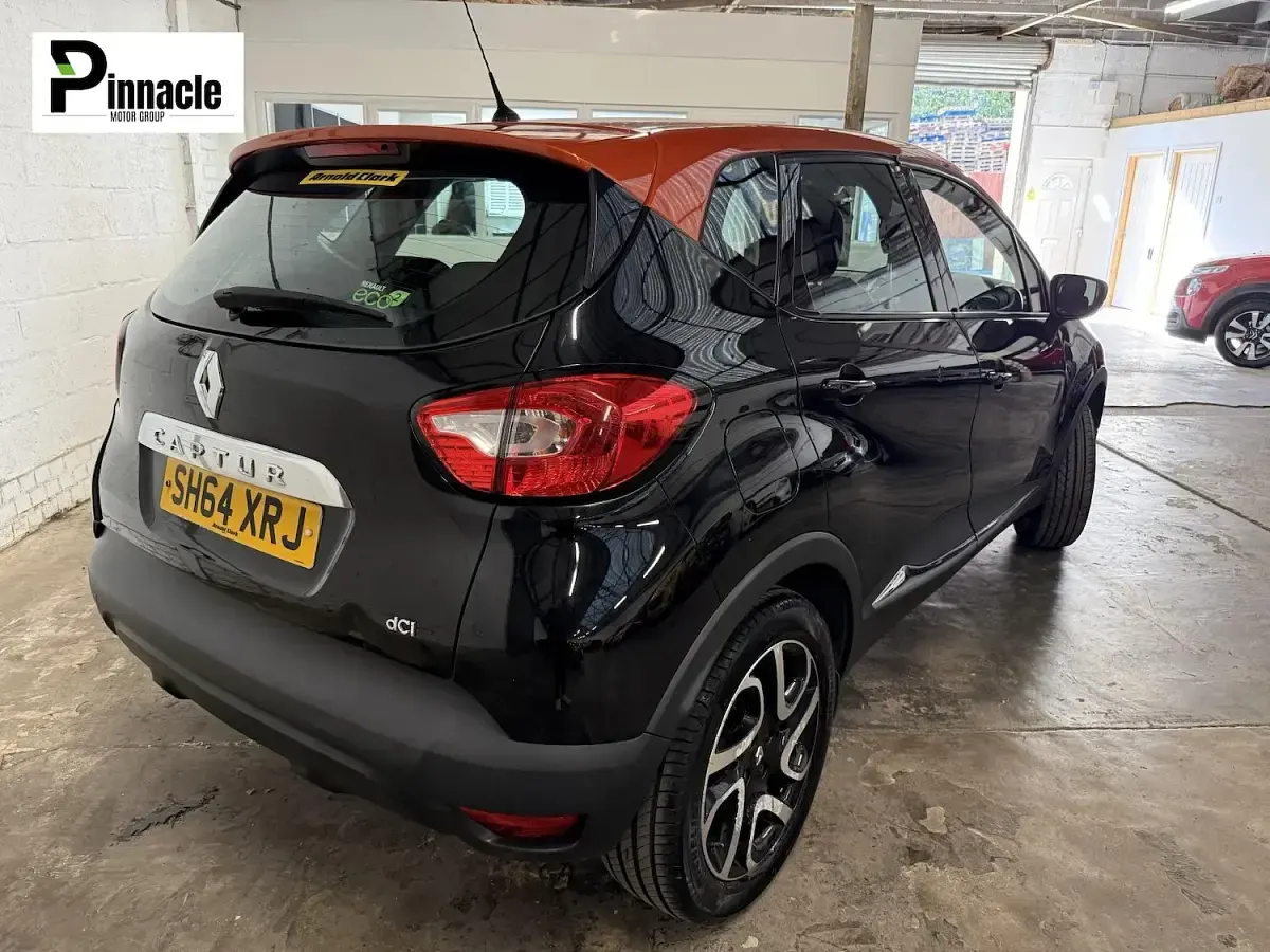 Used Renault Captur Dynamique 90 HP (66 kW) 2014 Black SUV