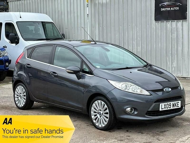 Used Ford Fiesta Titanium 2009 Grey Hatchback