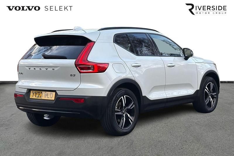 Used Volvo XC40 Plus 163 HP (119 kW) 2023 Crystal white SUV