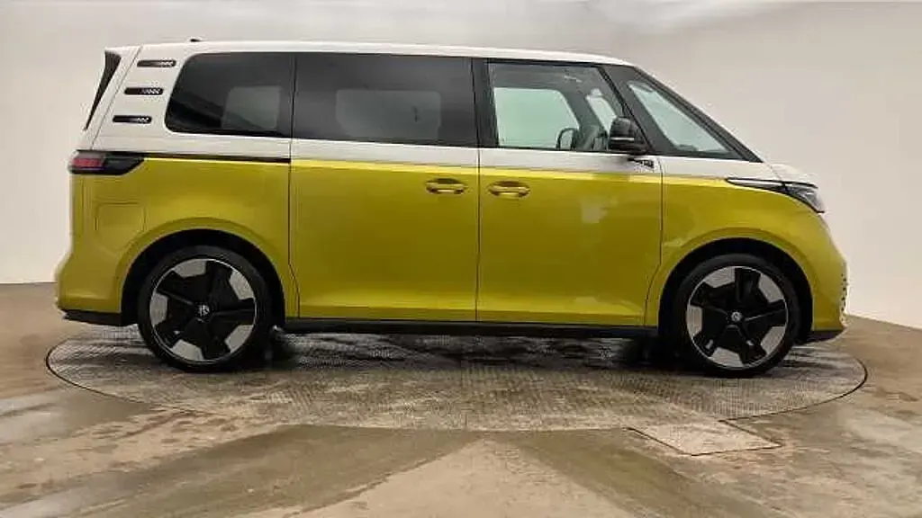 Used VW ID. Buzz Pro 150 kW (204 HP) 2024 White MPV
