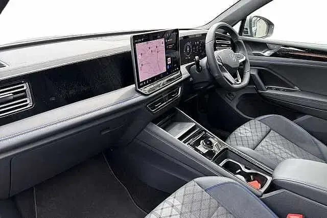 Used VW Tiguan R-line 272 HP (200 kW) 2025 Silver SUV