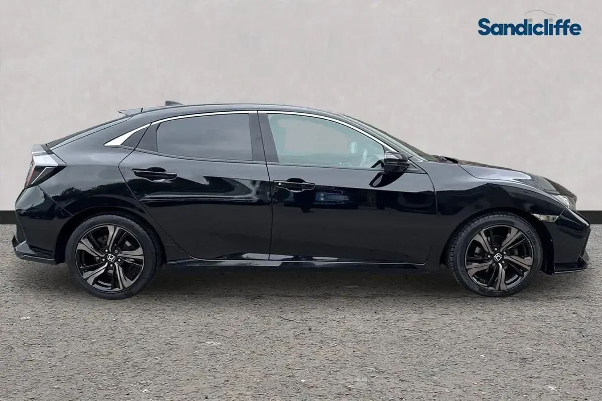 Gebraucht Honda Civic SR 129 PS (94 kW) 2017 Schwarz Kleinwagen