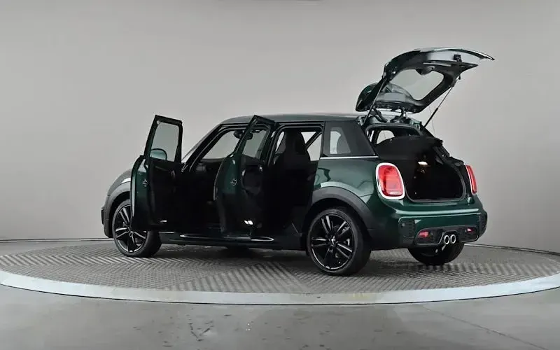 Used Mini Cooper S Comfort 192 HP (141 kW) 2019 Green Hatchback