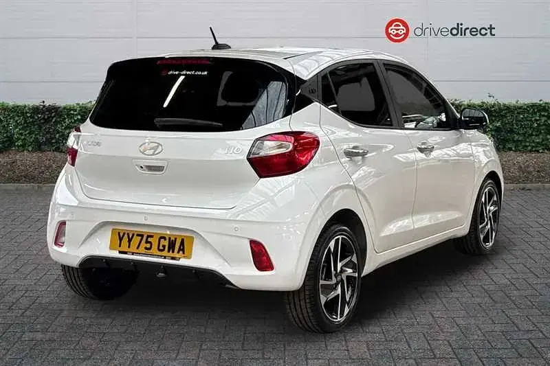 Used Hyundai i10 Premium 79 HP (58 kW) 2025 White Hatchback