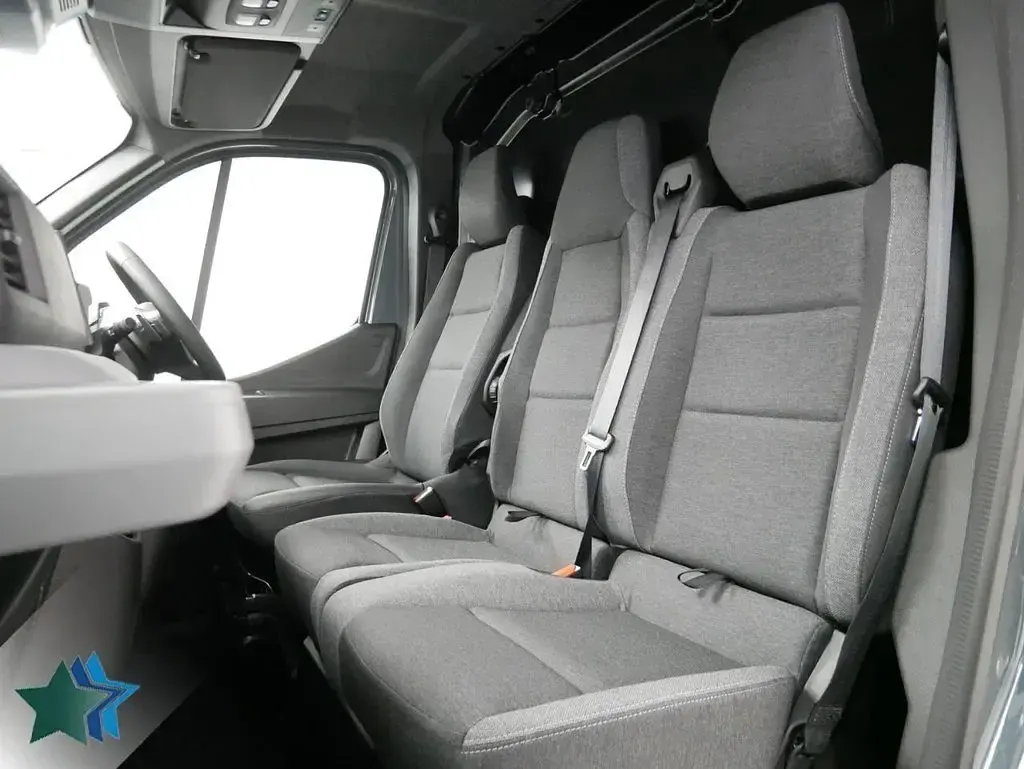 New Renault Master 150 HP (110 kW) 2026 Grey MPV