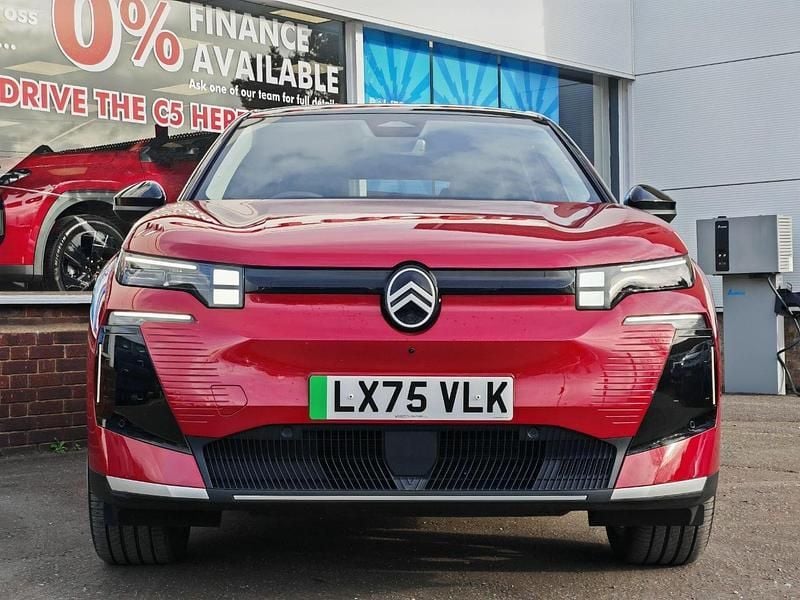 Used Citroën C5 Aircross Comfort 152 kW (207 HP) 2025 Red SUV