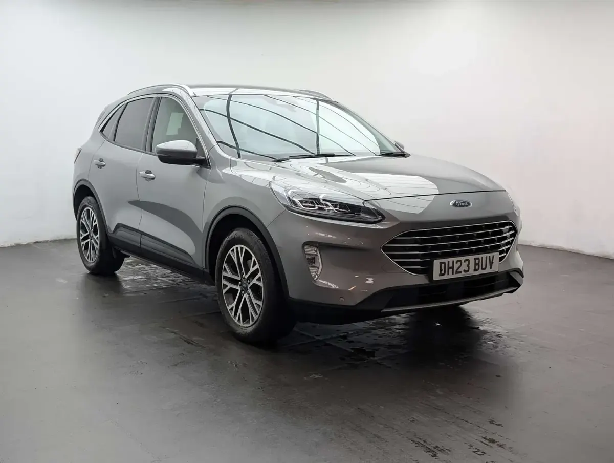 Used Ford Kuga Titanium 150 HP (110 kW) 2023 Silver SUV